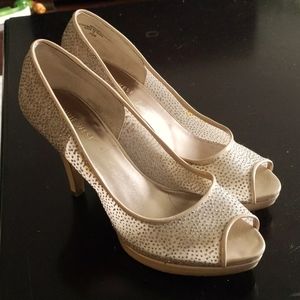 Sparkly Nine West Peep Toe Pumps 7.5 worn once